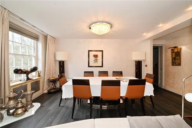 Portman Square, Marylebone, W1H, photo 3