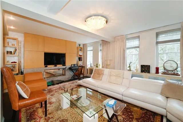 Portman Square, Marylebone, W1H, photo 2