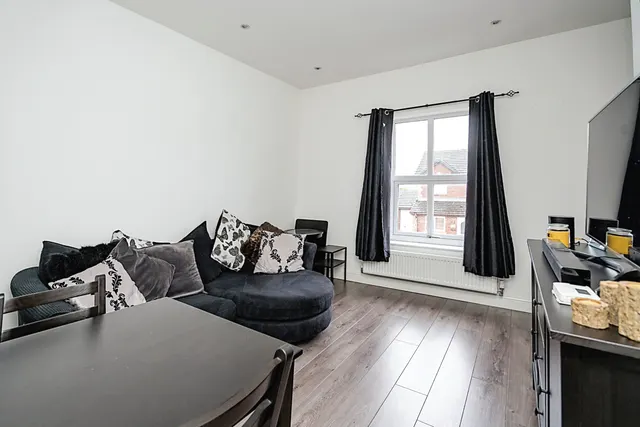 Leigh Road, Westhoughton, BL5, photo 2