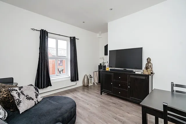 Leigh Road, Westhoughton, BL5, photo 3