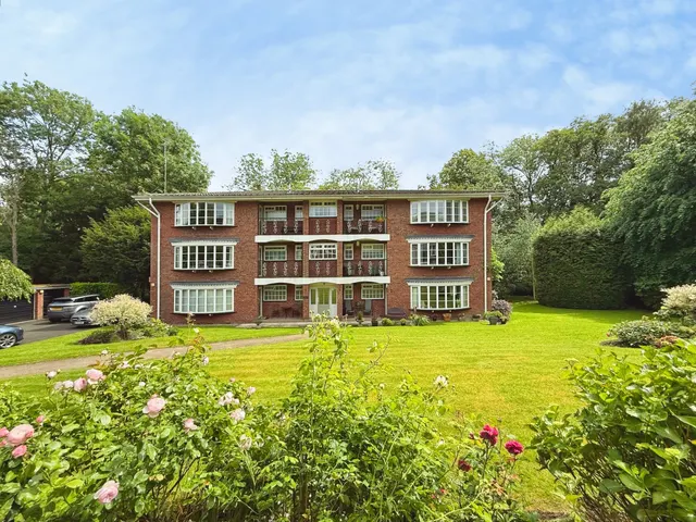 Dinglewood, Stockport, photo 1
