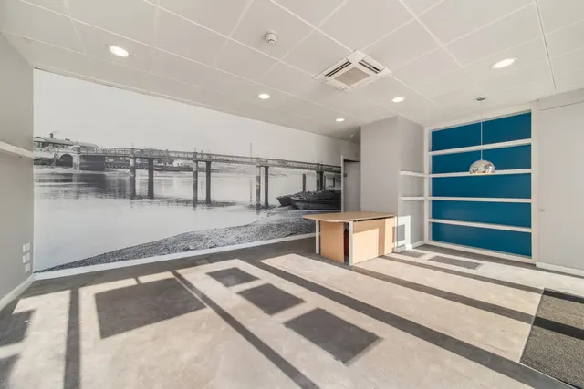 Photo 3 — Flotilla House, Battersea Reach