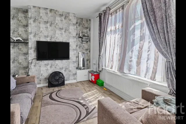 Corporation Road, Newport, NP19, photo 2
