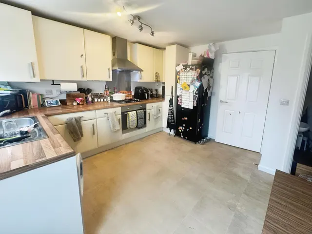 Windsor Avenue, Walton, PE4, photo 2