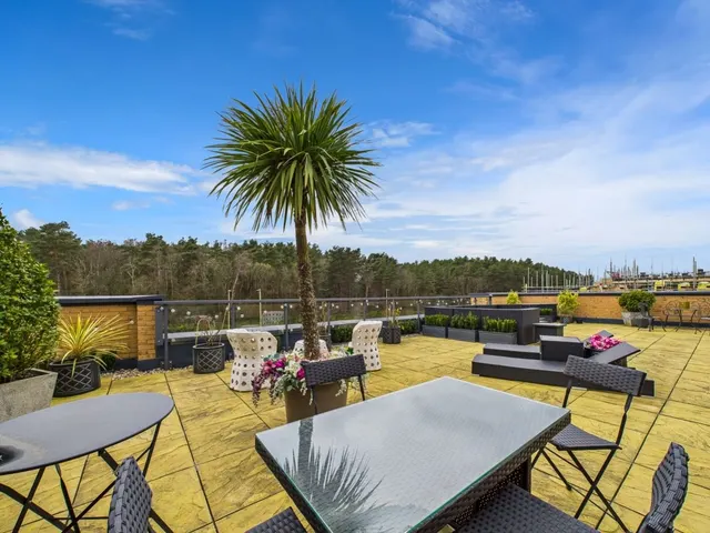 Thorpe Close, Bordon, GU35, photo 2