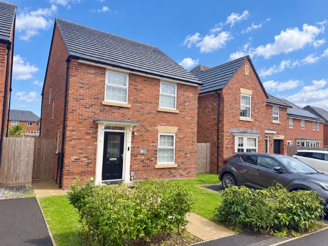 Thomas Fairfax Way, CW5, photo 1