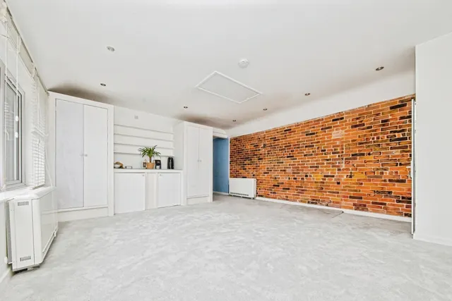 Blenheim Drive, Colchester, CO2, photo 1