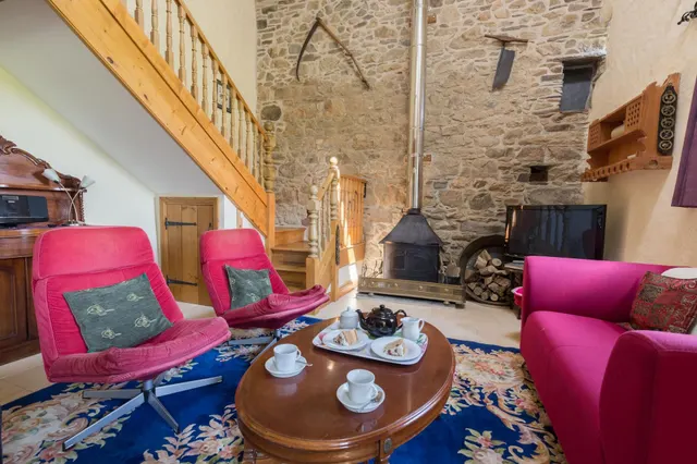 Pen Y Cwm, Haverfordwest, SA62, photo 3