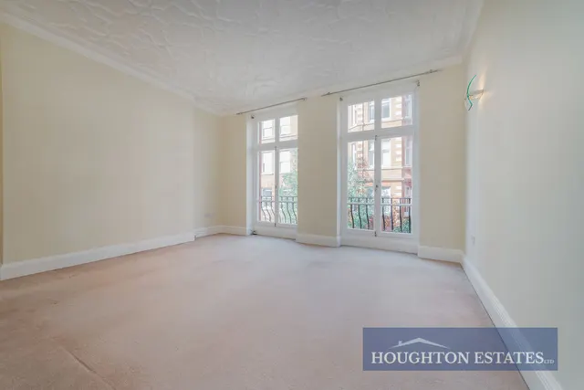 Photo 2 — Aberdeen Court Maida Vale, London W9 1AF