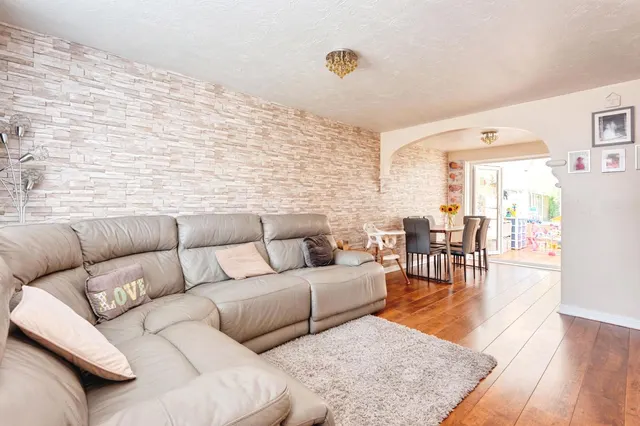 Photo 2 — Hadleigh Close, Great Sankey, Warrington, Cheshire, WA5