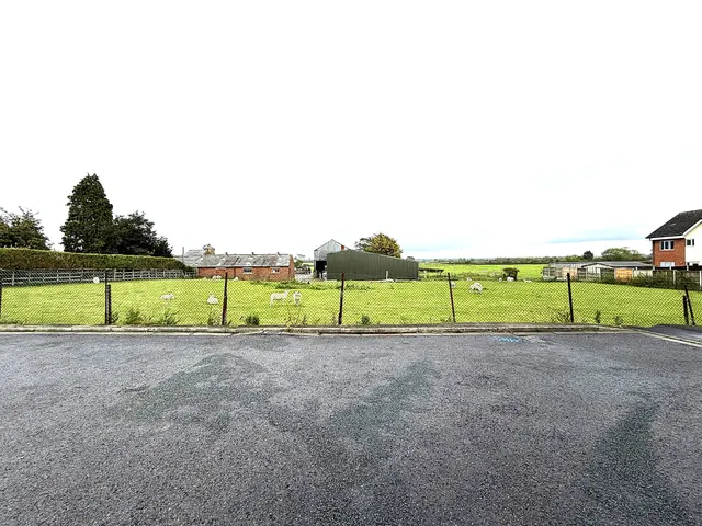 Highfield Avenue, Inskip, PR4, photo 2