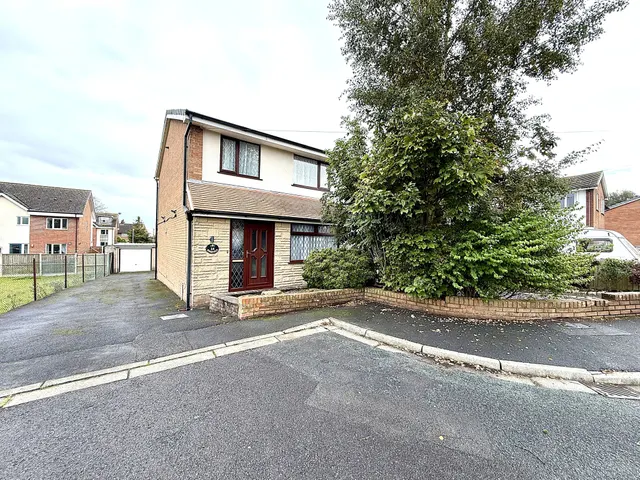 Highfield Avenue, Inskip, PR4, photo 1