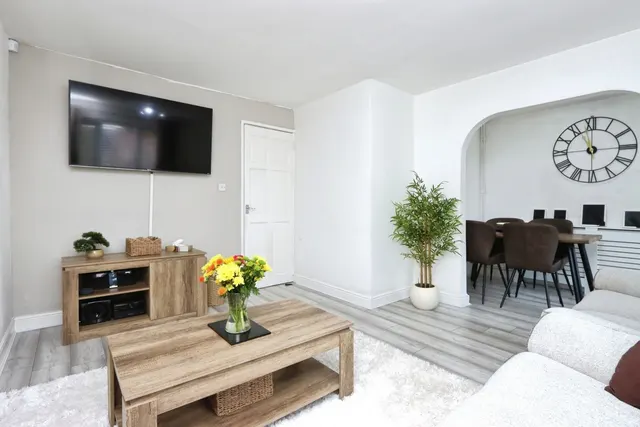 Photo 2 — Alexandra Road, SHEFFIELD, South Yorkshire, S2