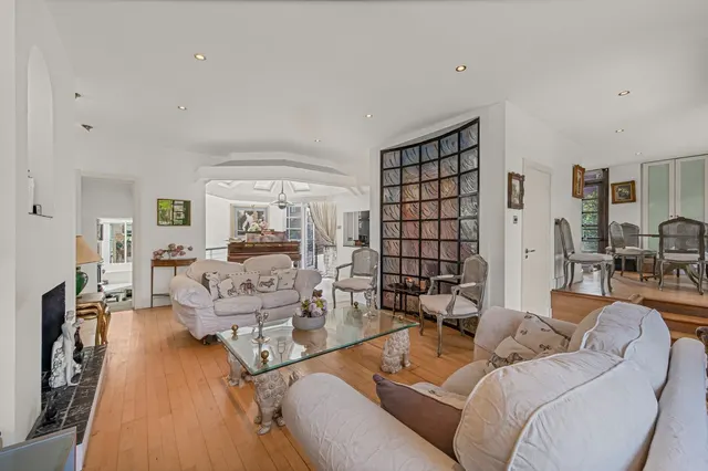 Rochester Mews, London, NW1, photo 2