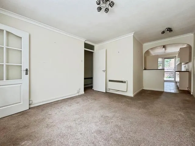 Knowsley Road, Tilehurst, RG31, photo 3