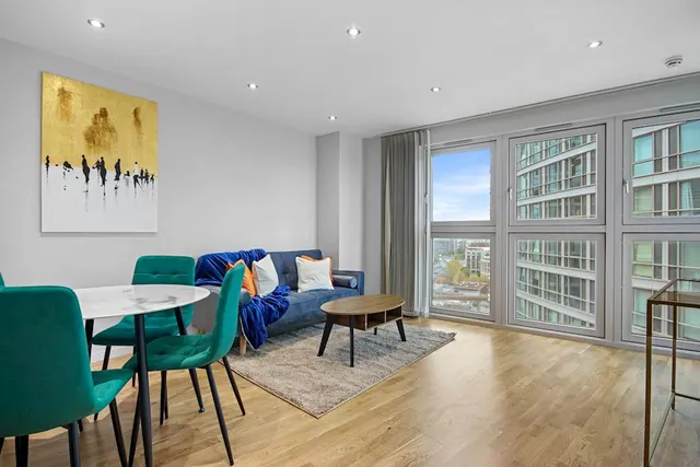 Fairmont Avenue, Canary Wharf, E14, photo 1