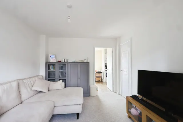 Photo 3 — Hopper Avenue, Stratford-upon-Avon, CV37