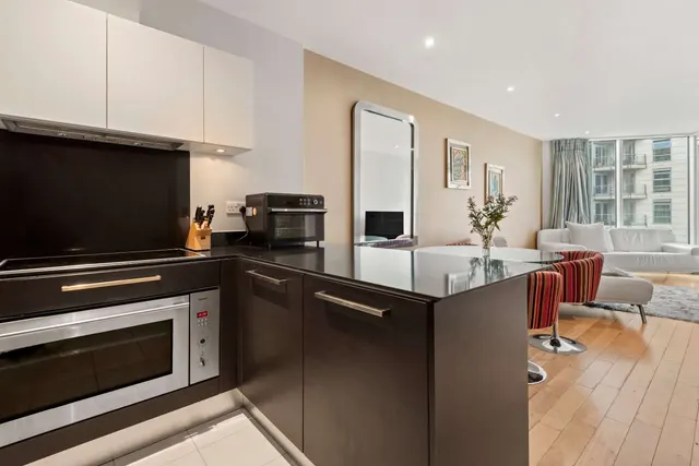Juniper Drive, London, SW18, photo 3