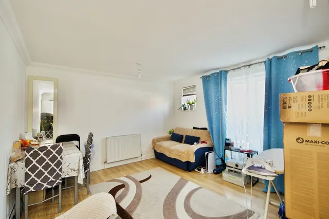 Photo 3 — St. Mark's Place, Dagenham, RM10