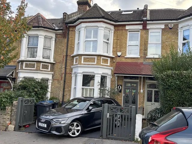 Egerton Road, South Norwood, photo 2