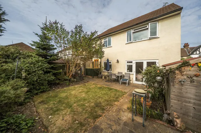 Woodside Crescent, Chenies Woodside Crescent Sidcup Greater London Sidcup, SIDCUP, Kent, DA157JJ, photo 1