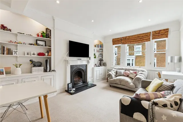 Bennerley Road, London, SW11, photo 1