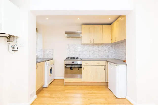 Buckingham Road, N1, photo 2