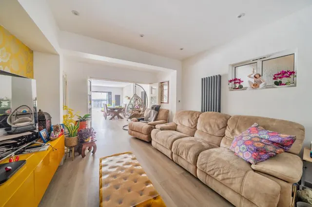 Albert Street, Slough, SL1, photo 3