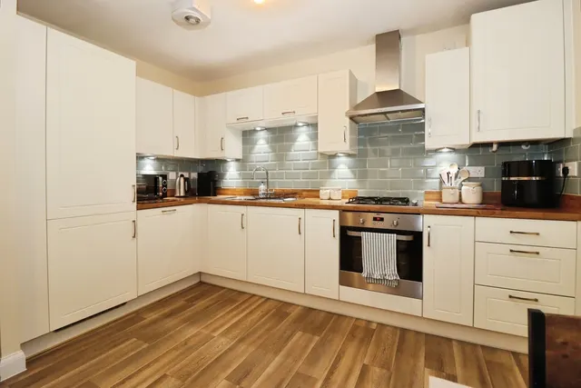 Clark Drive, Bristol, BS37, photo 2