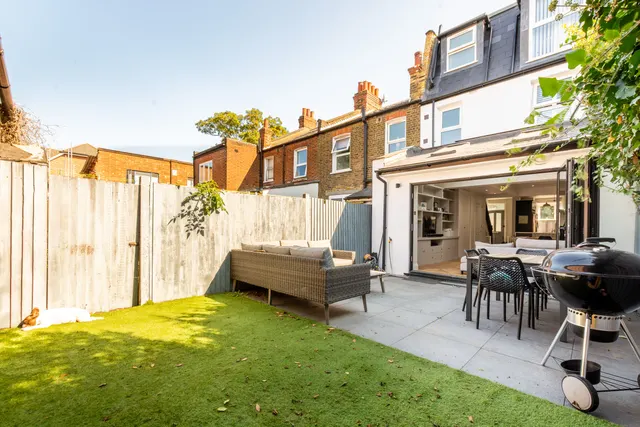 48 Wandle Bank, London, photo 1