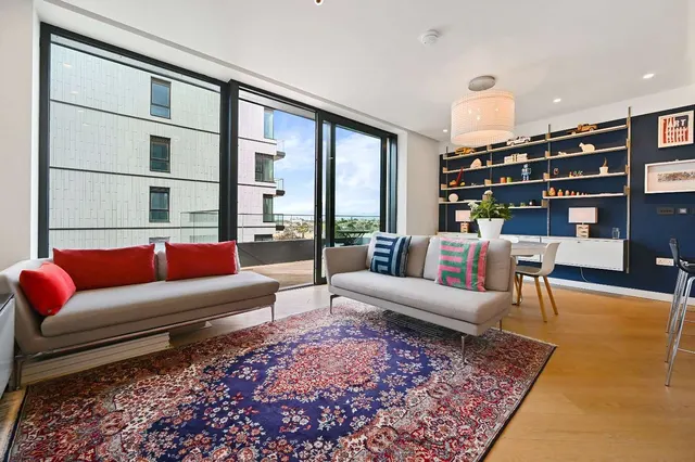 Wood Crescent, London, W12 7GS, photo 1