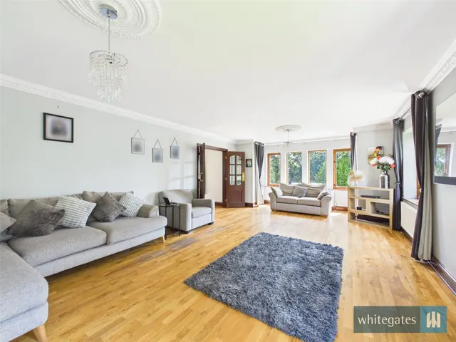 Robins Court, Oakenshaw, BD12, photo 2