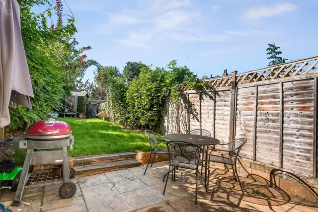 Photo 2 — Knowle Road, Twickenham, TW2 6QH