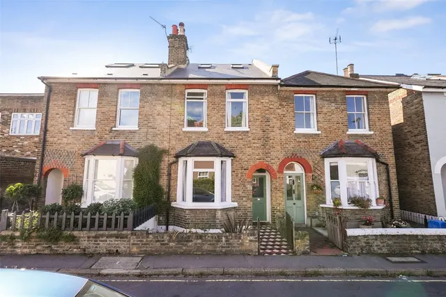 Knowle Road, Twickenham, TW2 6QH, photo 1