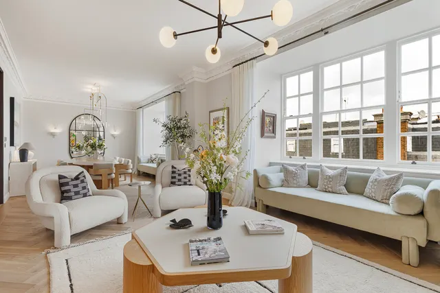 Upper Fielde, Mayfair, London, photo 1