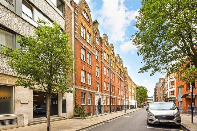 For sale in Riding House Street, London, W1W, photo 1