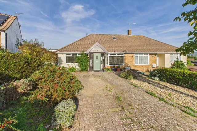 Westhill Gardens, Portishead, BS20, photo 1