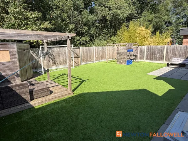 Bryans Close, Coddington, NG24, photo 3