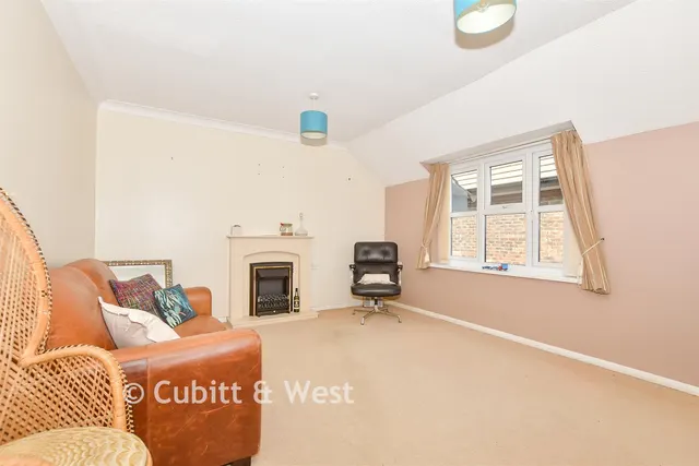 Stein Road, Emsworth, PO10, photo 2