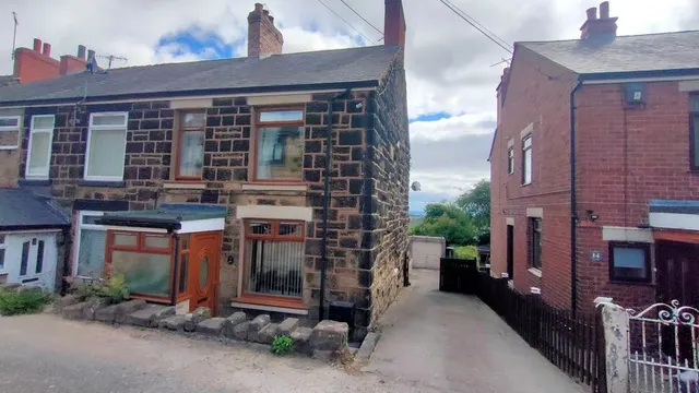 3 bedroom house — New Road, Brynteg, Wrexham, LL11