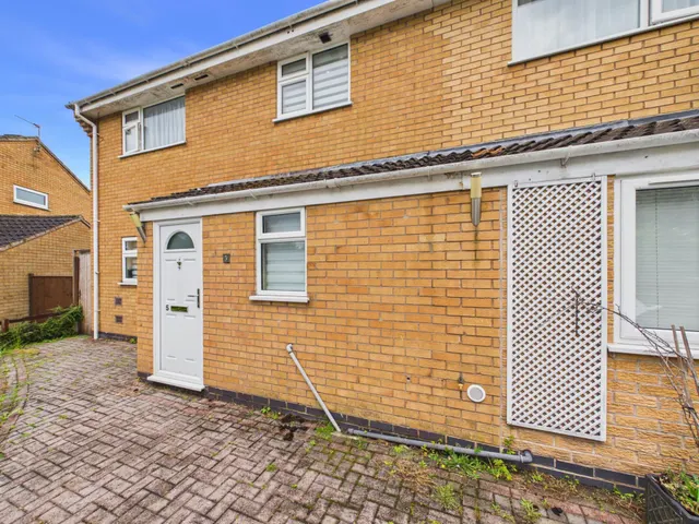 Tiverton Close, Oadby, LE2, photo 2
