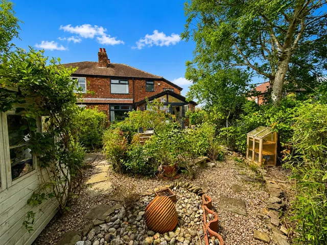 Ridge Road, Stockport, SK6, photo 2