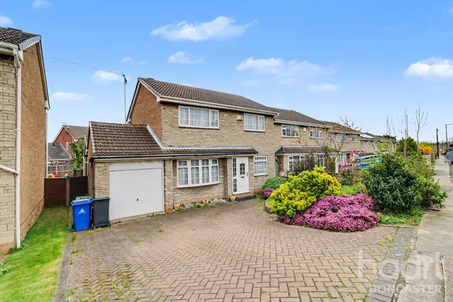 Springwell Lane, Balby, DN4, photo 1