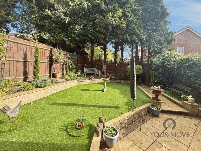 Kingsoak Gardens, Dudley, DY2, photo 2