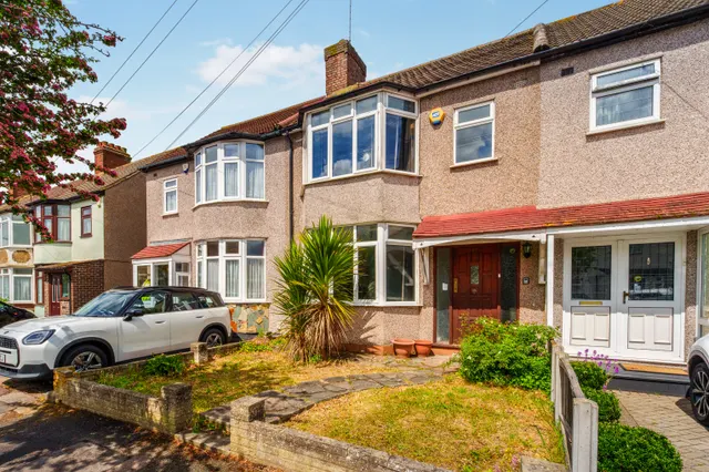 Harwood Avenue, Hornchurch, RM11, photo 1