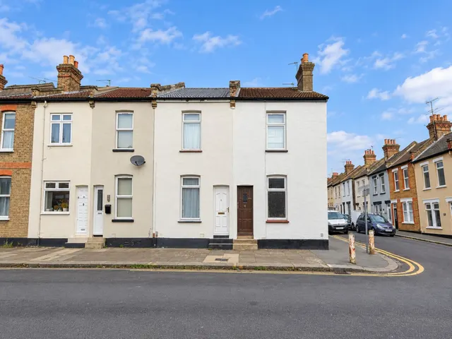 Fernbrook Avenue, Southend On Sea, SS1, photo 1