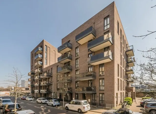 Bow Common Lane, Bow, E3, photo 1