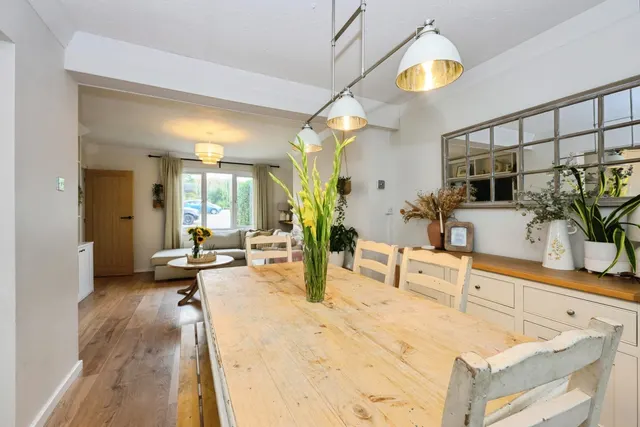 Radstock Way, Merstham, RH1, photo 3