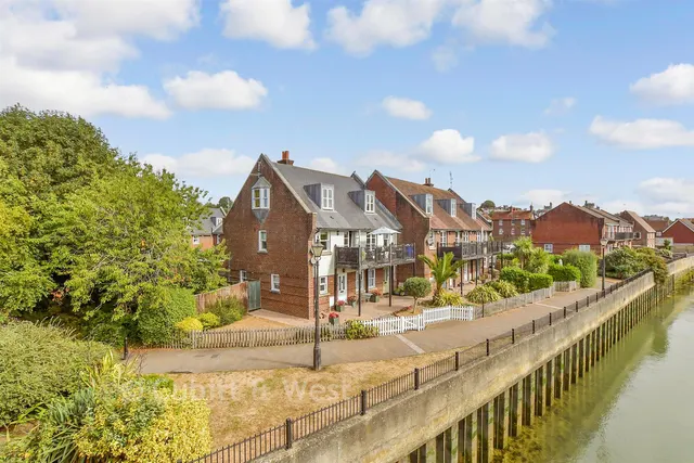Wheelwrights Close, Arundel, BN18, photo 2