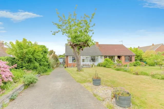 Frognal Gardens, Teynham, Sittingbourne, Kent, ME9, photo 1